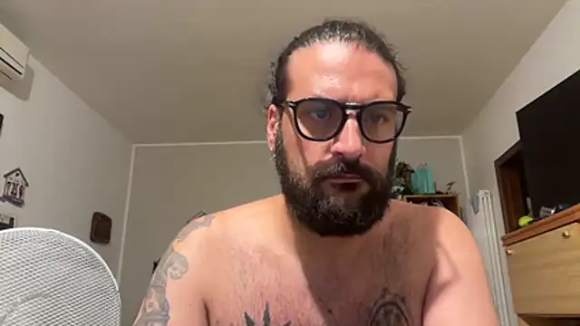 beardo85 online show from 07/06/26, 07:16