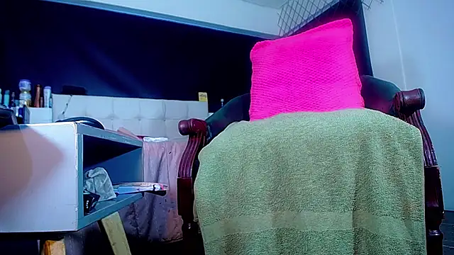 bellatrixx 69 online show from 11/29/25, 11:13