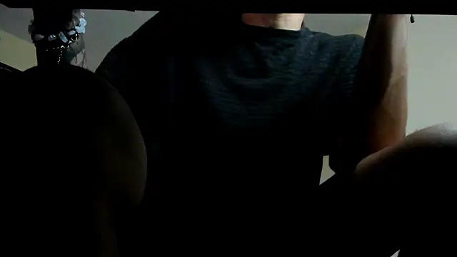 Snapshot of Osiiriis chatting on 03/03/25, 01:31 Osiiriis online show from 03/03/25, 01:31