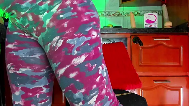 LaureenHills online show from 01/15/25, 08:41