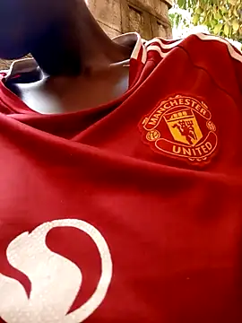 Swirly blac online show from 11/26/25, 06:14