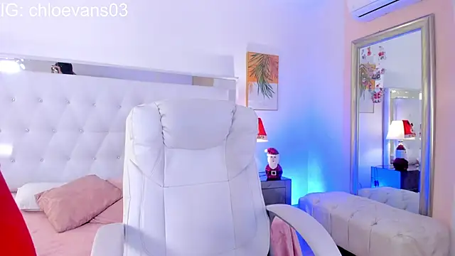 Chloe evans   online show from 12/15/25, 11:36