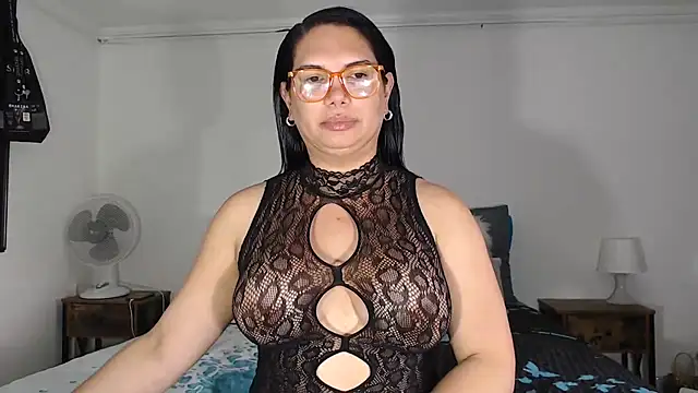flowerdirtty online show from 06/19/26, 08:56