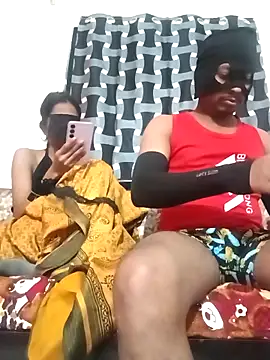 Snapshot of sexycouplemh09 chatting on 12/19/25, 02:46 sexycouplemh09 online show from 12/19/25, 02:46