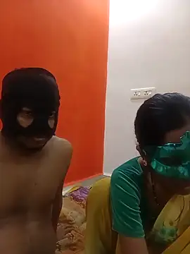 Snapshot of sexycouplemh09 chatting on 02/16/26, 04:58 sexycouplemh09 online show from 02/16/26, 04:58