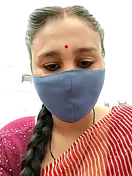 Snapshot of Archna-ji chatting on 02/07/25, 08:33 Archna-ji online show from 02/07/25, 08:33