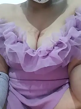 Snapshot of Archna-ji chatting on 03/07/25, 11:29 Archna-ji online show from 03/07/25, 11:29