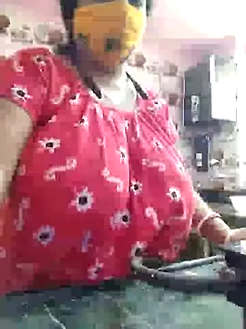 Snapshot of Kayra_34 chatting on 01/31/25, 02:37 Kayra 34 online show from 01/31/25, 02:37