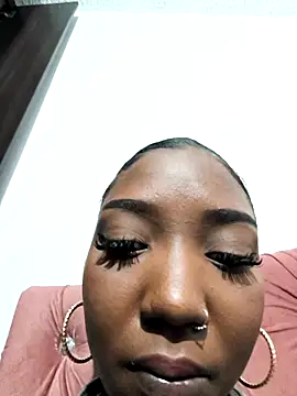 lilit kyteler online show from 10/19/25, 02:12