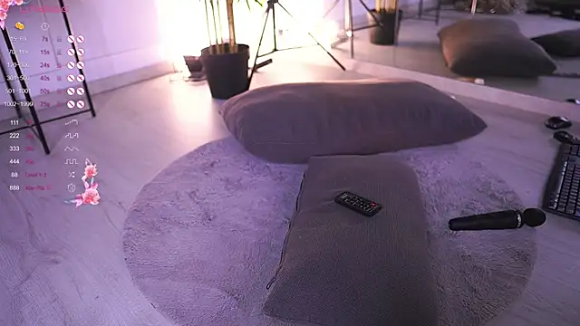 VanessaSimon online show from 02/06/25, 12:16