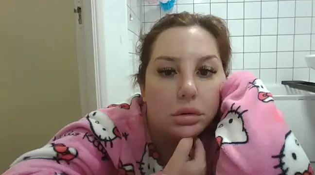 Snapshot of magical_mia chatting on 02/03/25, 02:13 magical mia online show from 02/03/25, 02:13