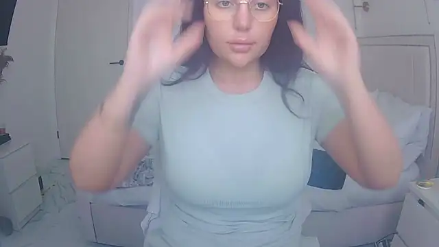 magical mia online show from 04/27/26, 10:13