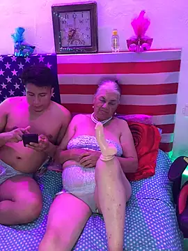 Snapshot of Grandma_Mature23 chatting on 01/22/25, 01:31 Grandma Mature23 online show from 01/22/25, 01:31