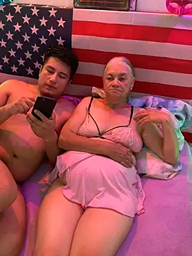 Snapshot of Grandma_Mature23 chatting on 02/08/25, 04:25 Grandma Mature23 online show from 02/08/25, 04:25