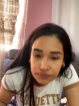 Snapshot of Alexsa_V chatting on 10/02/25, 09:11 Alexsa V online show from 10/02/25, 09:11