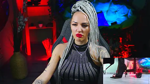 MonicaMaxwel online show from 02/18/25, 12:06