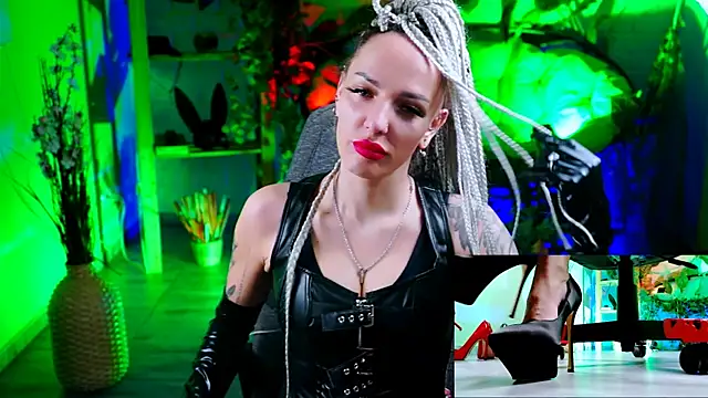 MonicaMaxwel online show from 03/16/25, 12:00