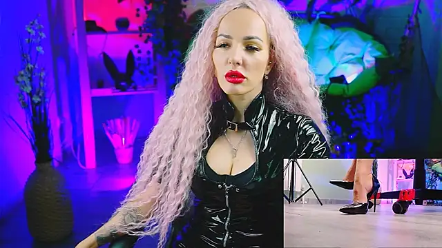 MonicaMaxwel online show from 03/22/25, 11:42