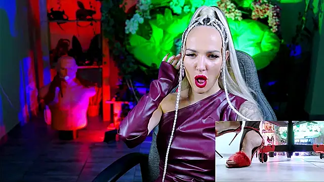 MonicaMaxwel online show from 10/25/25, 11:29