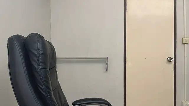 SassyJessi online show from 12/01/25, 04:06