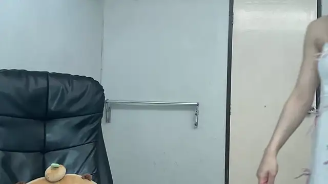 SassyJessi online show from 06/25/26, 04:12