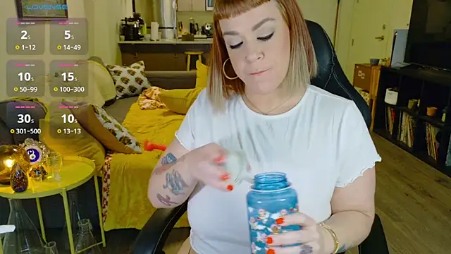 Snapshot of WendyDarling chatting on 03/18/25, 06:48 WendyDarling online show from 03/18/25, 06:48