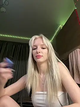 AleksaBlonde online show from 12/21/24, 06:44