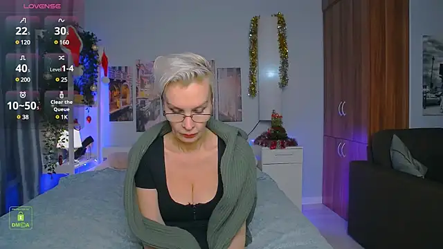 HelgaHimmell online show from 12/20/24, 10:43