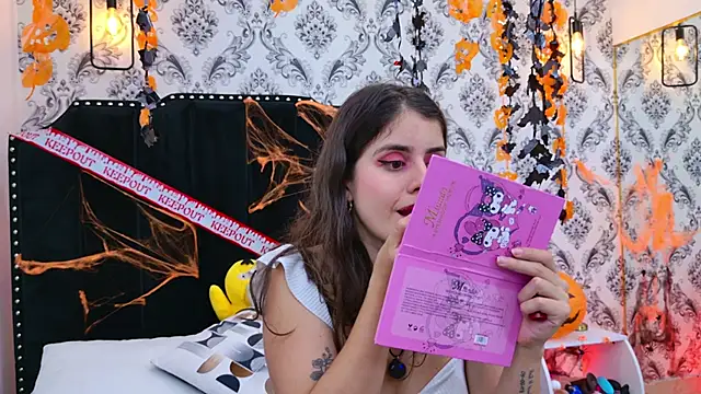 LexaDeRusso online show from 10/27/25, 08:02