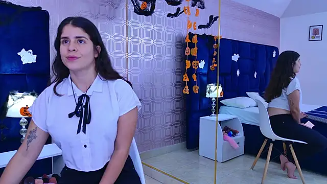 LexaDeRusso online show from 11/01/25, 07:49