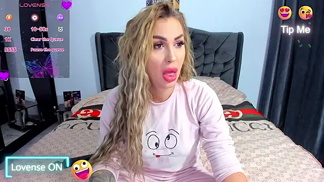 GlossyDiamondX online show from 01/16/26, 04:05