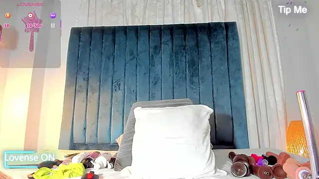 Snapshot of blondehorny69 chatting on 09/08/25, 07:24 blondehorny69 online show from 09/08/25, 07:24