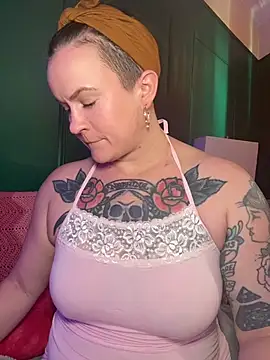 quinnmariexo online show from 06/06/26, 04:01