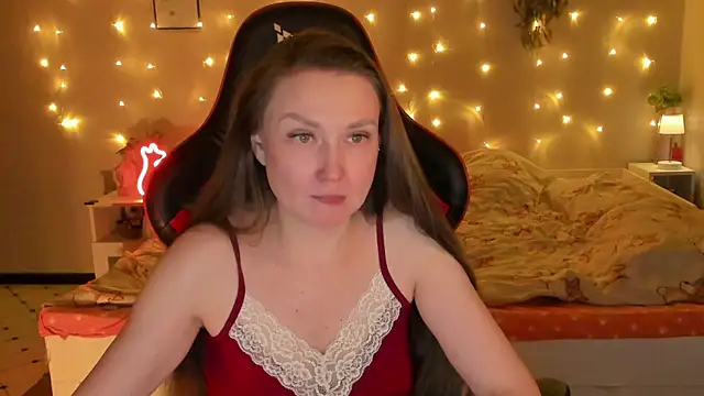 desperatehousewife   online show from 05/14/26, 08:37