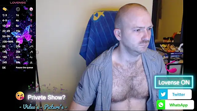 Snapshot of RealManHaveHairy chatting on 04/17/26, 06:00 RealManHaveHairy online show from 04/17/26, 06:00