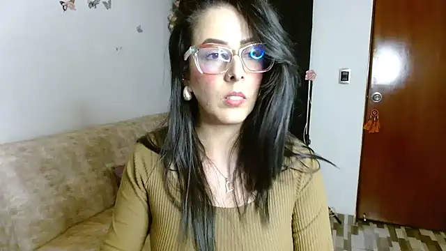 Snapshot of ella_peck chatting on 02/26/26, 04:33 ella peck online show from 02/26/26, 04:33