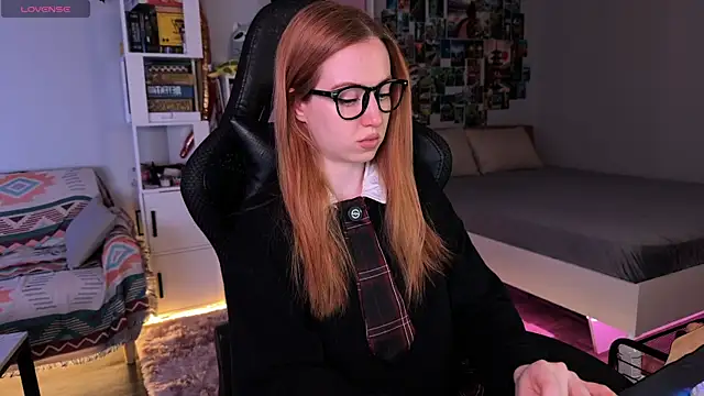 Snapshot of LinaWitch chatting on 11/05/25, 12:49 LinaWitch online show from 11/05/25, 12:49