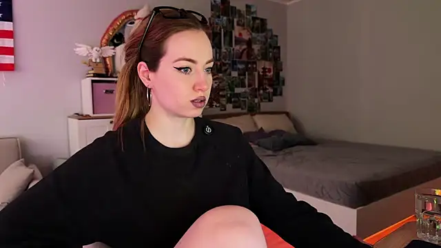 Snapshot of LinaWitch chatting on 03/18/26, 01:47 LinaWitch online show from 03/18/26, 01:47