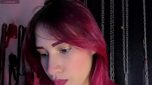 Snapshot of charrlotte_quinn chatting on 05/28/26, 12:35 charrlotte quinn online show from 05/28/26, 12:35