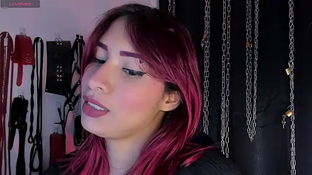 Snapshot of charrlotte_quinn chatting on 06/02/26, 01:02 charrlotte quinn online show from 06/02/26, 01:02
