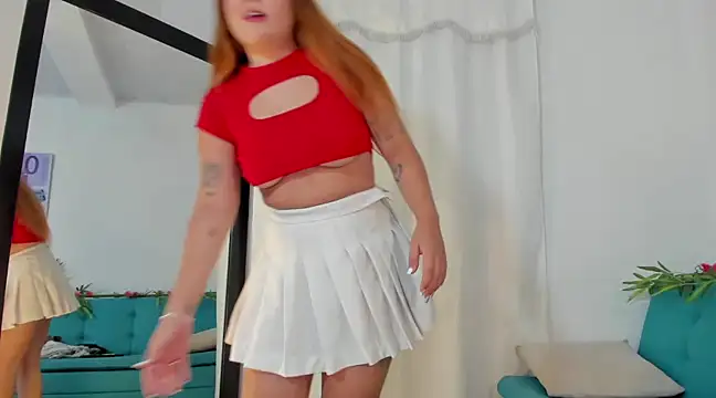 Snapshot of maddy066 chatting on 01/28/25, 02:43 maddy066 online show from 01/28/25, 02:43