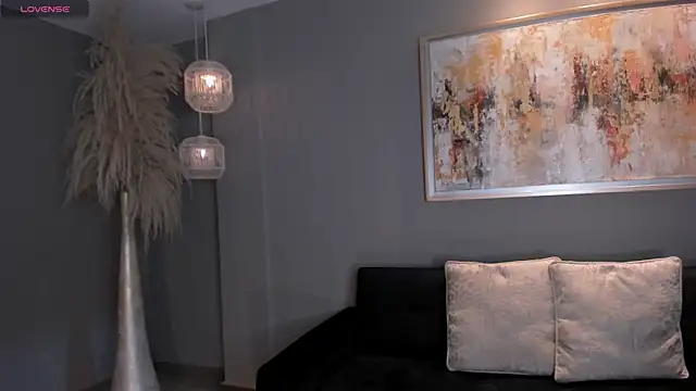 MollySundersX online show from 02/05/25, 08:25