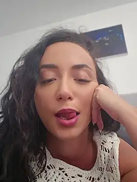 Snapshot of KatherineRyder chatting on 06/29/26, 12:16 KatherineRyder online show from 06/29/26, 12:16