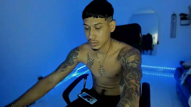 Snapshot of slim_master12 chatting on 11/03/25, 12:46 slim master12 online show from 11/03/25, 12:46