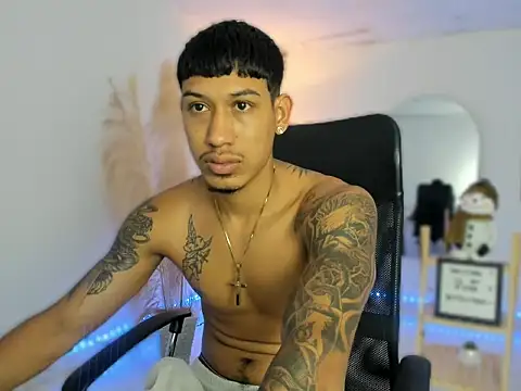 Snapshot of slim_master12 chatting on 12/03/25, 11:25 slim master12 online show from 12/03/25, 11:25