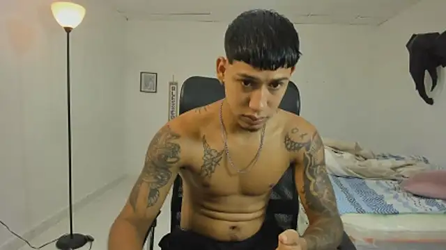 Snapshot of slim_master12 chatting on 02/24/26, 09:24 slim master12 online show from 02/24/26, 09:24