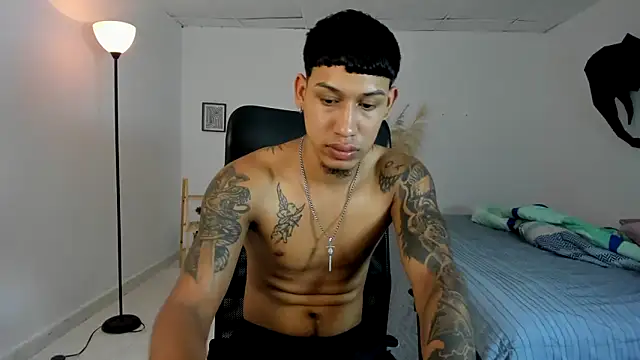 Snapshot of slim_master12 chatting on 03/12/26, 11:22 slim master12 online show from 03/12/26, 11:22