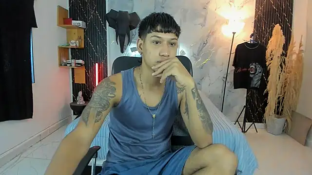 Snapshot of slim_master12 chatting on 06/09/26, 09:48 slim master12 online show from 06/09/26, 09:48