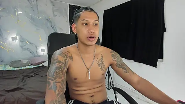 Snapshot of slim_master12 chatting on 07/29/26, 04:43 slim master12 online show from 07/29/26, 04:43