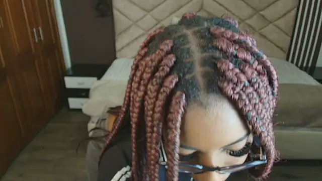 Raquel jones online show from 02/12/25, 11:40